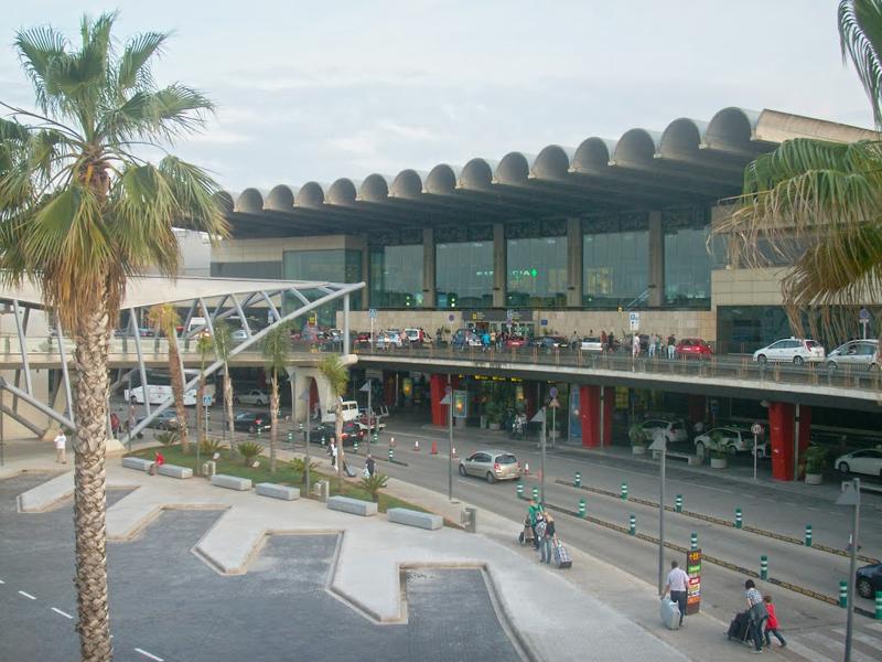 Valencia Airport exterior
